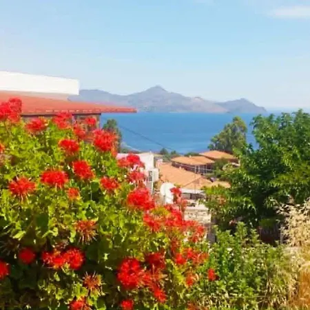 Volcanic Stone Sea View & Yard