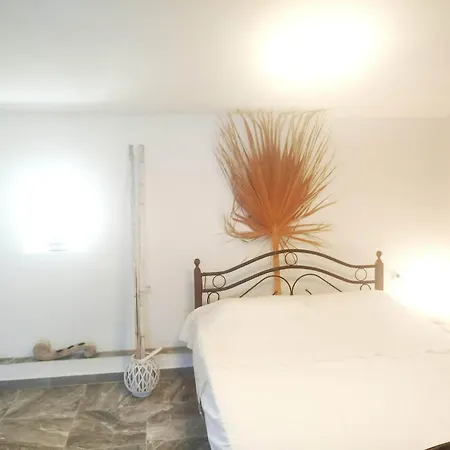 بيت ضيافة Volcanic Stone Sea View & Yard Kipseli