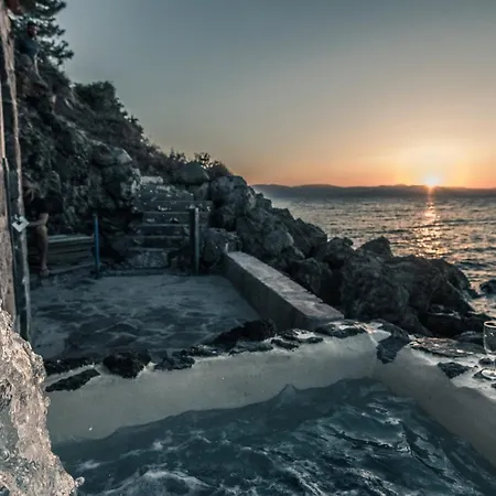 Volcanic Stone Sea View & Yard Kipseli